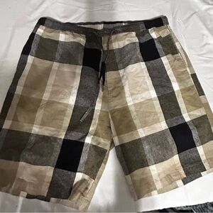Men’s Flat Front Black and Tan Plaid Shorts with Back PocketClassic Design -Tall